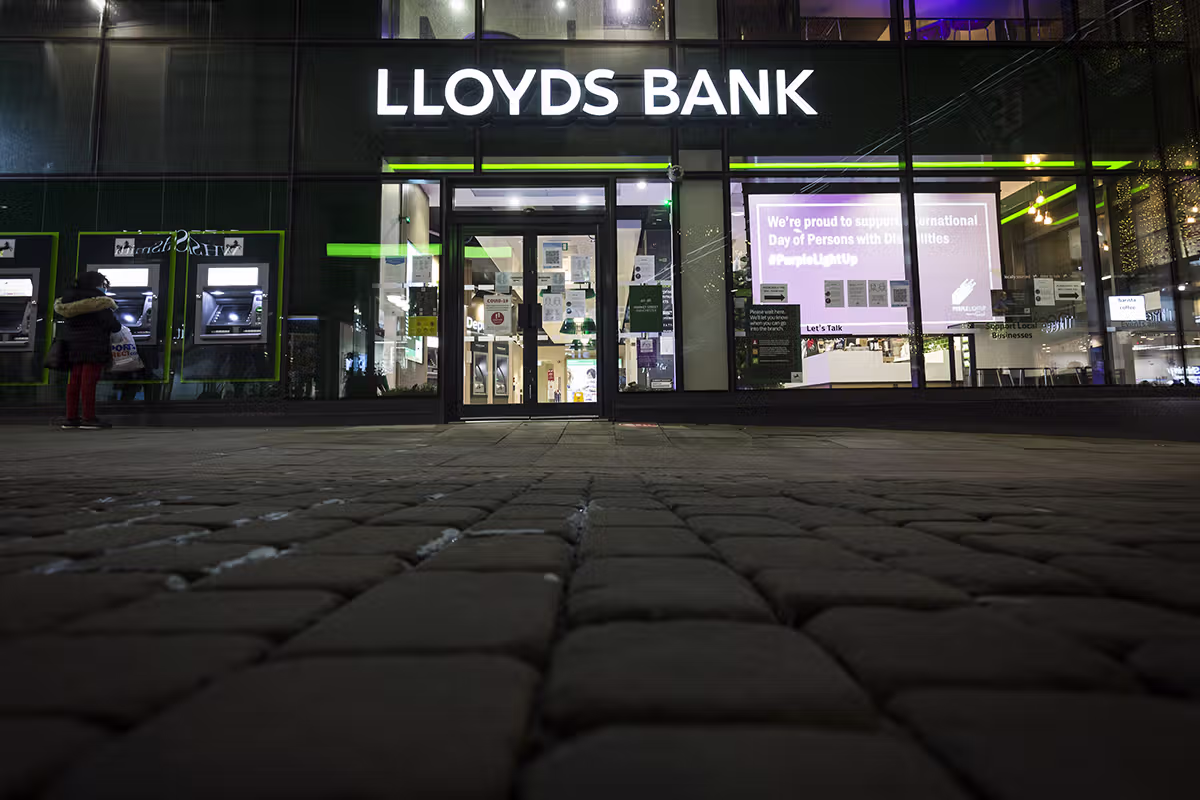 Corporate photographer creating board-ready photography for leadership, teams and ESG stories